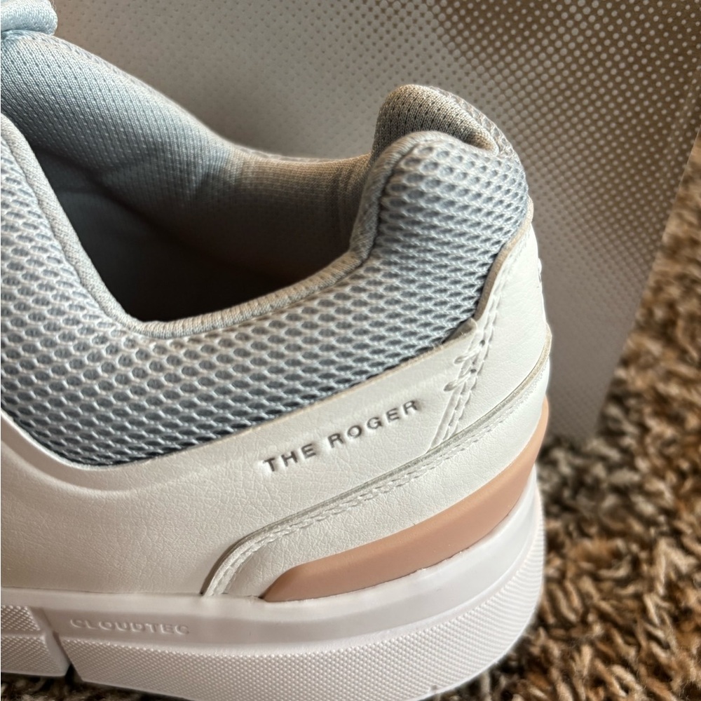 Brand New On Cloud Women's Roger Advantage Shoes Size 9.5 MSRP $160 - Picture 4 of 9